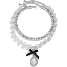Opvallende parelketting voor dames, grof gelaagd en verstelbaar.