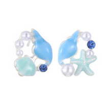 Eleganti orecchini a clip da spiaggia per donna, senza piercing, con conchiglie e stelle marine, dal design regolabile.