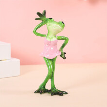 Funny Frog Figurines for Valentine's Day – Resin Table Decor, Romantic Centerpieces, Compatible with Farmhouse & Wedding Themes