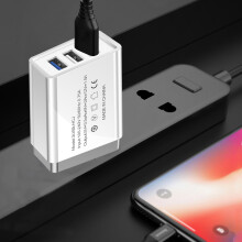 USB Wall Charger 2A 3USB Wall Plug Portable Home Travel Plug Power Adapter