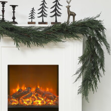 Guirlanda de Natal artificial de 1,8 m com mistura de pinheiros Norfolk e ciprestes – folhagem artificial para mesa, lareira, parede e decoração