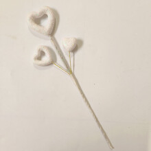 Alla hjärtans dag-hjärtblomsterarrangemang dekorationer skumglitter handgjorda grenar glittrande persikahjärta semesterheminredning vit