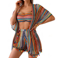 Trzyczęściowy komplet damski: kimono z krótkim rękawem i otwartym przodem, top w stylu boho z ramiączkami i szortami w stylu tropikalnym z