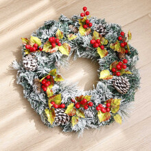 Corona navideña artificial de pino Norfolk de 40 cm (15,7") con piñas y bayas – Verde, decoración para interiores y exteriores.