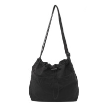 Dámske crossbody kabelky, vodotesná štvorcová taška cez rameno, nylonová crossbody kabelka so sťahovacou šnúrkou (čierna)