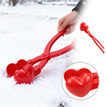 Heart-shaped snowball maker for playground snow fights