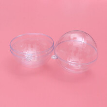 Set of 5 Clear Transparent Round Plastic Christmas Ornaments for Holiday Home Decoration and Festive Season