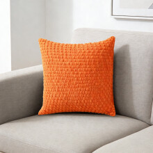 Pudebetræk i rustrødt, ensfarvet, kraftigt strikstof, tekstureret, firkantet accent, pyntepudebetræk, slidstærkt vævet mønster, stue sofa, sofa