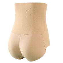 Slip modellanti imbottiti senza cuciture che valorizzano i fianchi.