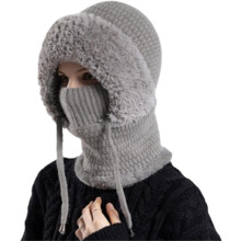 Dámska zimná čiapka beanie so šatkou a maskou
