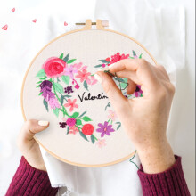 Embroidery Starter Kit for Beginners – Complete Cross Stitch DIY Set with Hoop, Needles, Thread, Fabric & Instructions, Valentine's Gift –