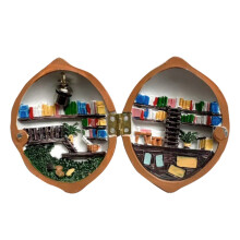 Bambola di noce Bambola di noce Mini Bambola di noce fatta a mano Piccola bambola di noce Mondo dentro le noci Bambola di noce Mini biblioteca Casa