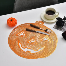 2 stuks (alleen de mat) Lachende lantaarn pompoen creatieve pompoenhoofd tafelmat PVC waterdicht antislip placemat Halloween holle cartoon isolatiemat