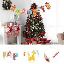 Conjunto de 2 bandeirolas coloridas sortidas com tema de circo para decoração de festas internas e externas.