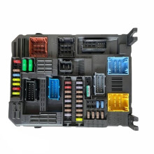 Car Engine Fuse Relay Box for 1.2  C4  DS3  308 208 (P2) 2008 II 9819851480 9832880380 9665547480