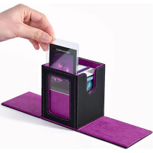 The card box, the commander window shows that the trading card storage box can hold 100 double decks of cards