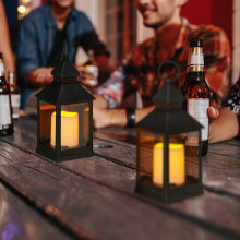 Sett med 2 LED-lykter - plast og glass
