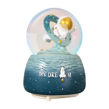 Sunxin Desktop Ornament Astronaut Crystal Ball Resin Craft Decoration Home Decor Music Box with 90Ml Liquid, 1* Ornament
