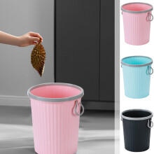 Kitchen Trash Can, Step-On Garbage Can with Lid, Tall Kitchen & Bathroom Trash Can, Small Office Waste Bin, Black -