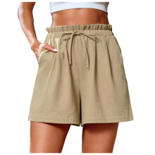 Shorts femininos casuais com bolsos, leves e ajustáveis.