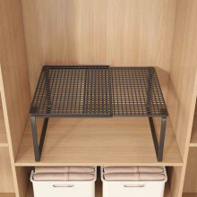 Uitschuifbare metalen kastorganizer met stapelbare planken