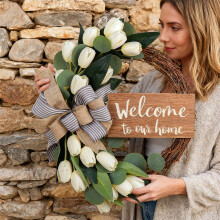 Ghirlanda pasquale artificiale con tulipani e foglie, decorazione per porta con anello in rattan, fiori bianchi e fiocco, ghirlanda per la casa