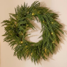 Couronne de pin de Norfolk avec lumières, 50 cm (20 pouces) pour extérieur