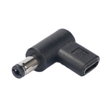 Cuibheoir USB C Baineann go Fireann DC5.5x2.1mm/5.5x2.5mm Cónascaire Muirir 90 Céim do Ghutháin Ríomhairí Glúine Ródairí Dubh