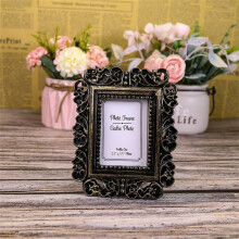 Mini Vintage Baroque Picture Frame, Dark Snowy Forest Art, Resin Tabletop Decor, Festive Gift for Women – Compatible with 4x6 Photos