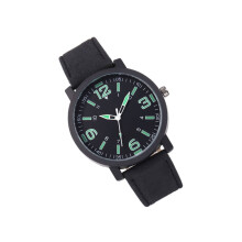 Orologio al quarzo nero resistente per uomo, elegante orologio digitale da polso business adatto