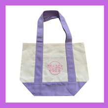 Trader Joe's Pastellfarbene Mini-Canvas-Tragetaschen, limitierte Auflage 2025, offene Tragetasche mit Außentasche