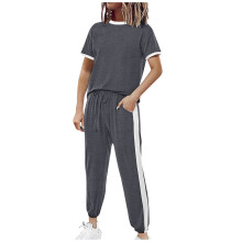 Conjunto de moletom feminino de duas peças para o verão de 2025: blusa de manga curta, calça comprida e calça jogger para viagens e momentos de