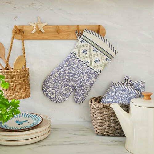 Ulster Weavers Coastal Treasures Oven Gauntlet 1