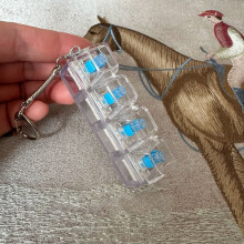 4-tasters LED-fidget-tastaturleke for voksne