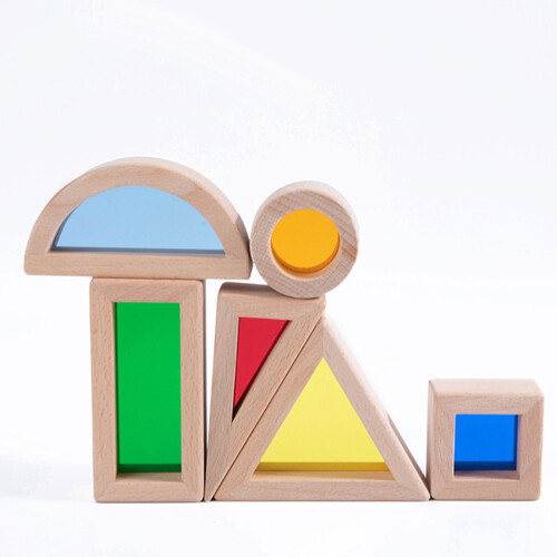 Transparente Holzspielzeuge mit Lernfaktor 1
