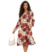 Damesjurk in rode midi-lengte met bloemenprint en lange mouwen, maat S