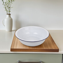 2-Pack Vintage White Enamelware Plates for Serving Salads, Noodles, and Meals in Kitchen and Dining