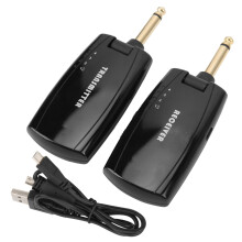 Trådlöst ljudöverföringsset för gitarrer med inbyggt laddningsbart batteri och 30 meters effektiv räckvidd. Perfekt för liveframträdanden.