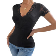 Top in maglia leggero e traspirante da donna, maniche corte, scollo a V, bordo in pizzo, tessuto a coste elasticizzato, elegante tinta unita,
