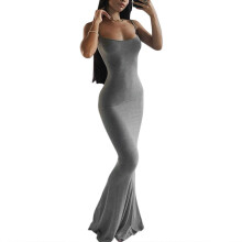 Elegant, formel, bodycon maxikjole med spaghettistropper og ærmeløs elastisk, hudvenlig, ribbet materiale til bryllupsgæster og