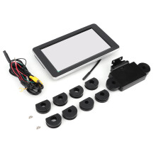 Monitor touchscreen per uso industriale, display ad alta risoluzione con design a schermo diviso, basso consumo energetico e supporto multiformato.