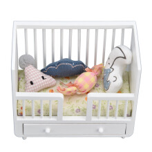 Vivid Decor Miniatur-Puppenbett, inspiriert Kreativität – handgefertigtes DIY-Holzbett mit realistischer Matratze und weichen Kissen