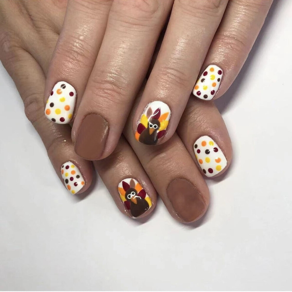 24 Pcs Fall Press-On Nails, Short Square Glossy Artificial Nails with Maple Leaf & Pumpkin Designs â Autumn DIY False Nails for Women