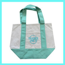 Trader Joe's Pastellfarbene Mini-Canvas-Tragetaschen, limitierte Auflage 2025, offene Tragetasche mit Außentasche
