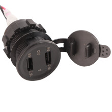 Voltmetro digitale impermeabile con display a LED, monitoraggio dello stato della batteria in tempo reale, design compatto, presa USB per ricarica