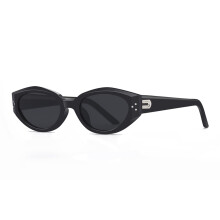 "New Korean Style GM Retro Cat Eye Sunglasses for Women – Premium UV Protection Polarized Sun Glasses for Men and Women"