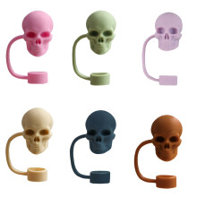 Juego de 6 tapones para pajitas con forma de calavera. Preciosas fundas de silicona para vasos. Protectores de tapa de pajita con forma de sombrero.