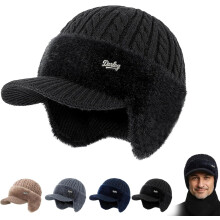 Kältefeste Strickmütze mit Ohrenklappen und Wollkrempe