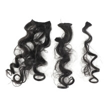 Douces et naturelles comme de vrais cheveux, ces extensions à clips s'enroulent autour de la tête et peuvent être coiffées avec des appareils