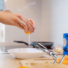 (L) Stainless Steel Hand Crank Egg Beater - 50 Char